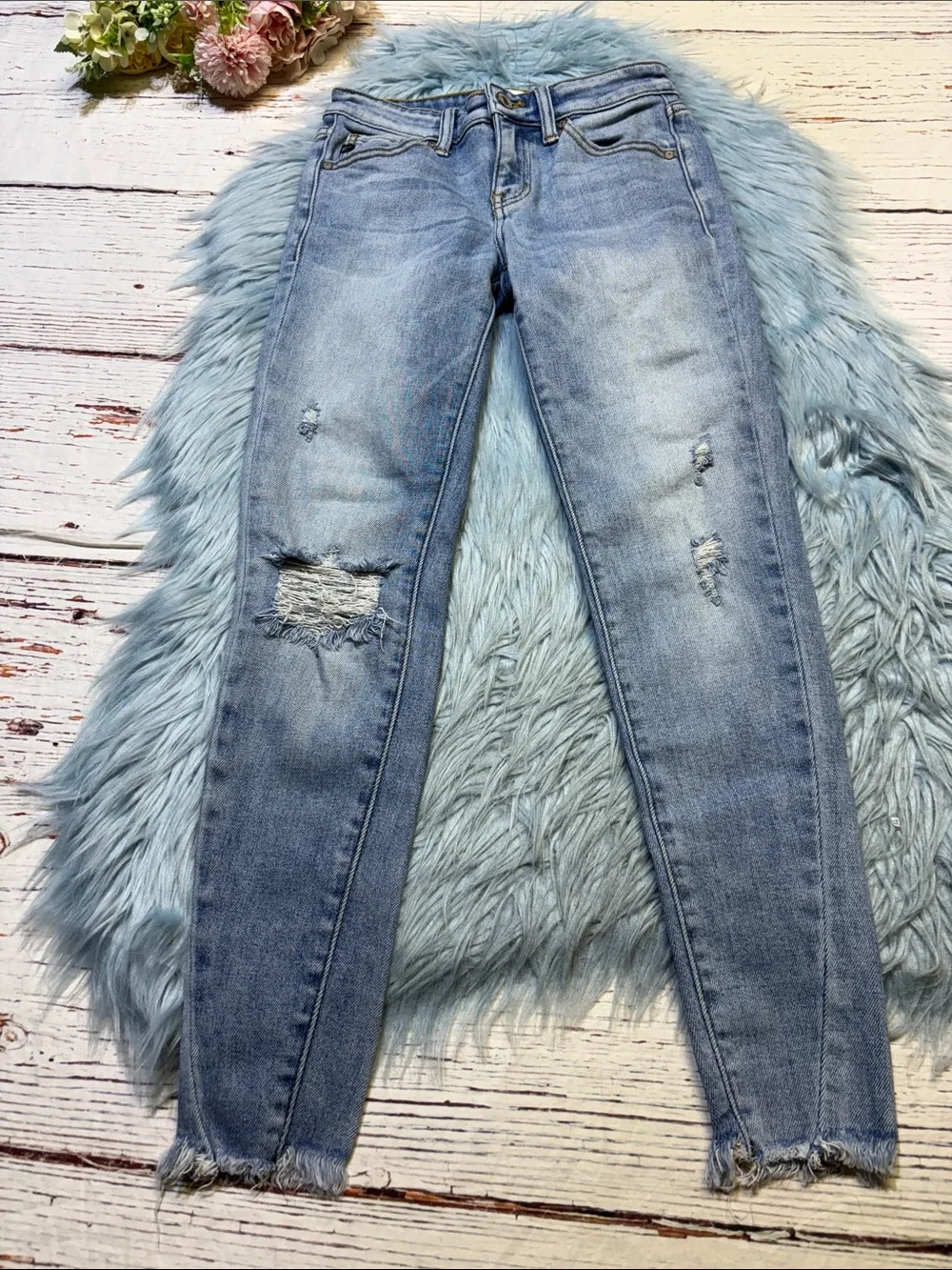 KanCan Light Blue Distressed Low Rise Skinny Jeans sz 24
